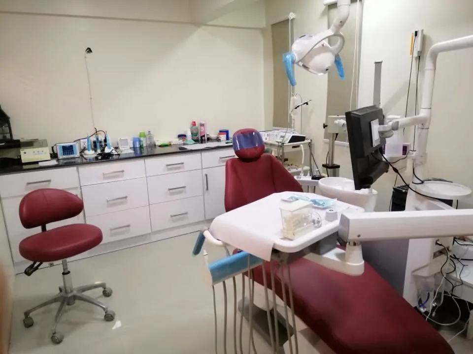 Modern treatment room at Dr. Shahid Islam Dental Clinic DHA Karachi